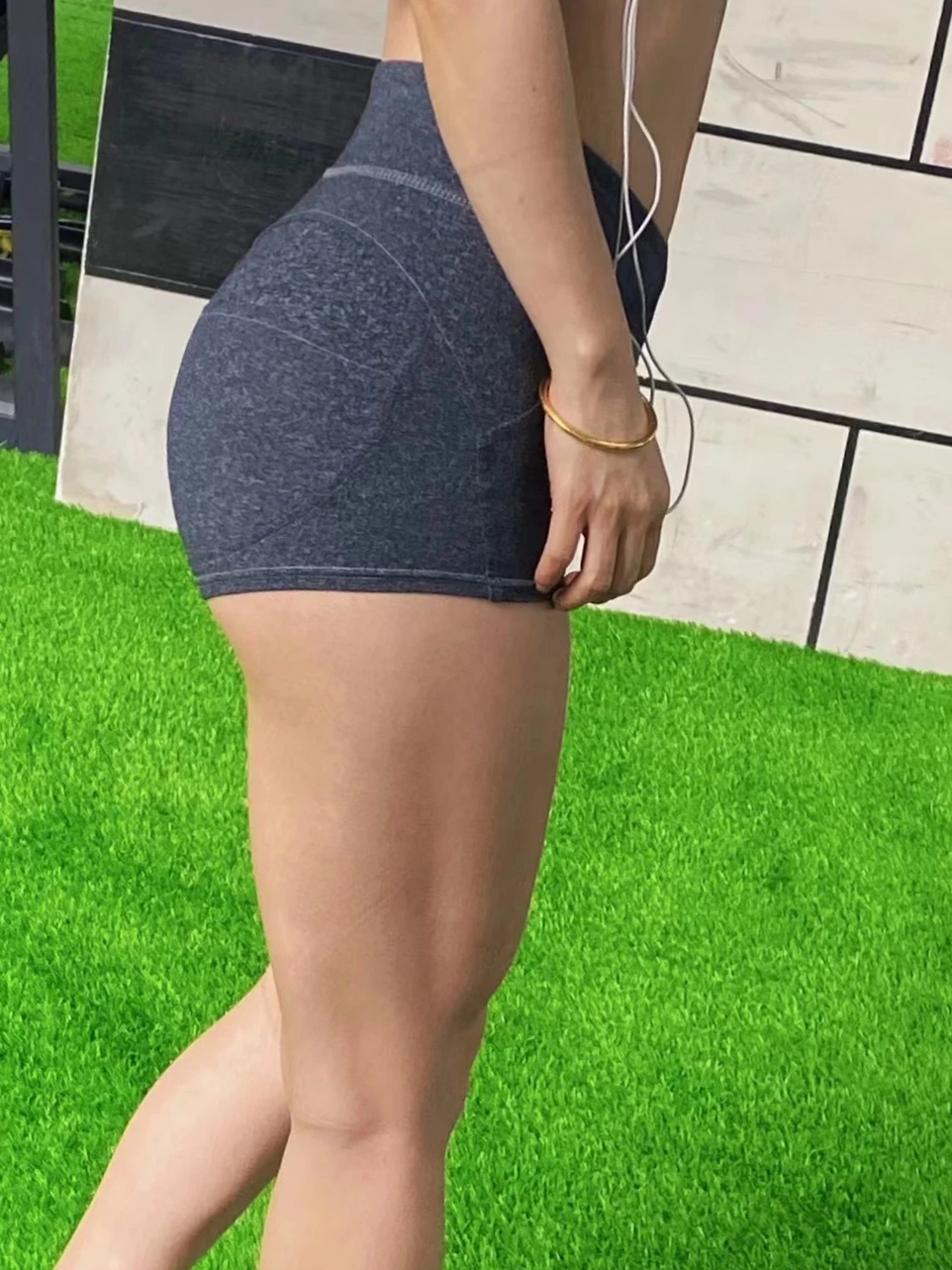 良家少妇讲述出轨经历[22P]