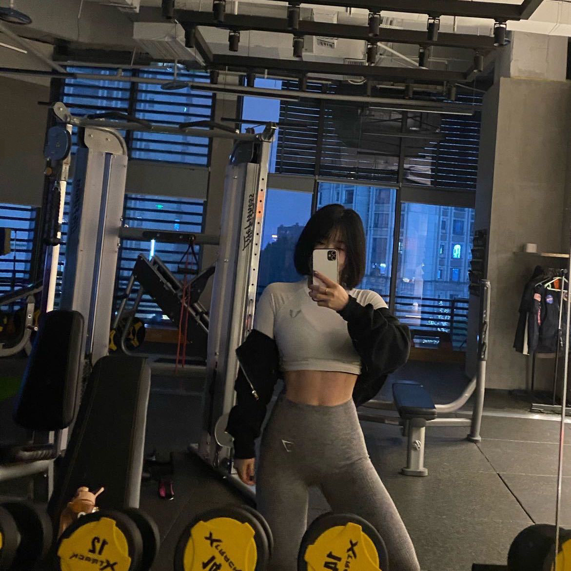 良家少妇讲述出轨经历[22P]