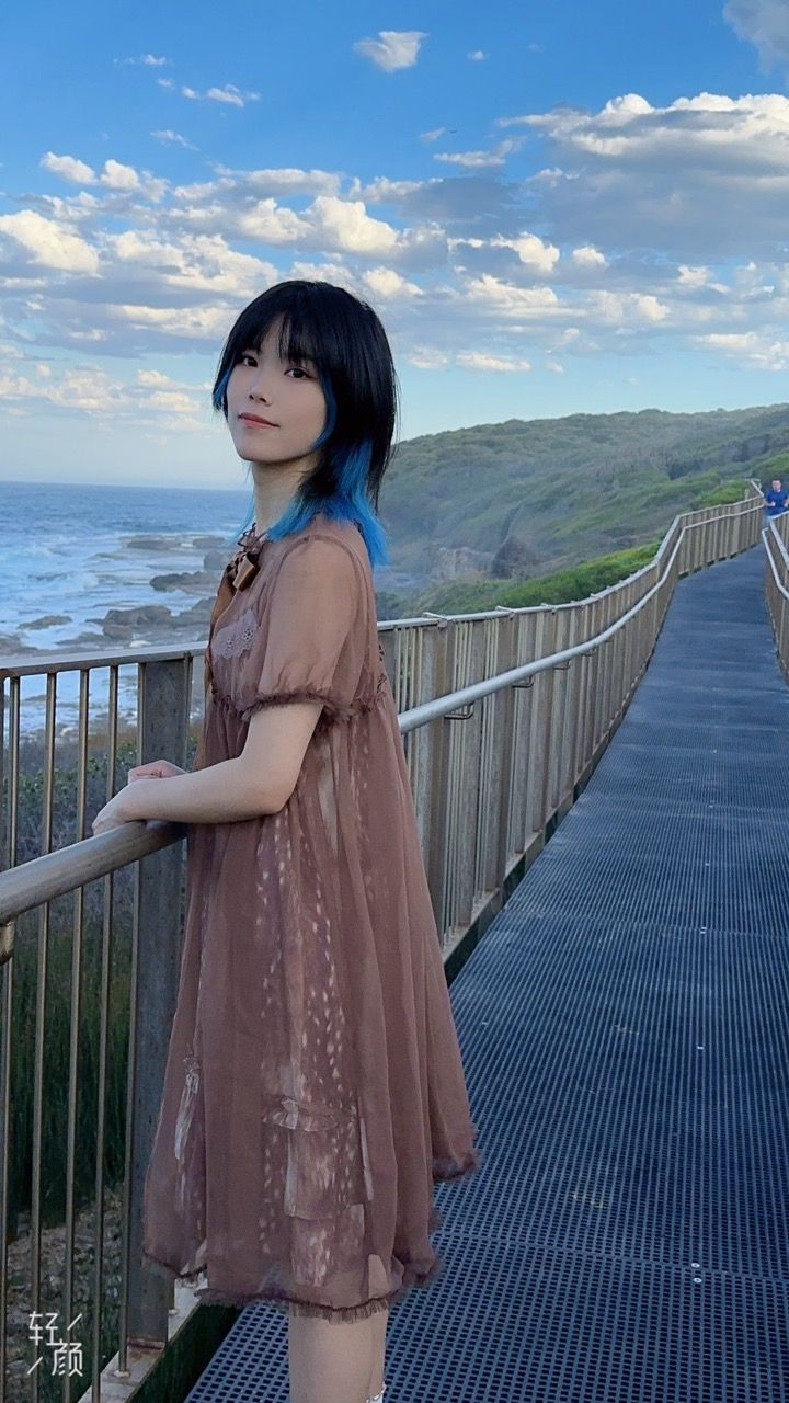 爱笑的极品贫乳学生妹[74P]