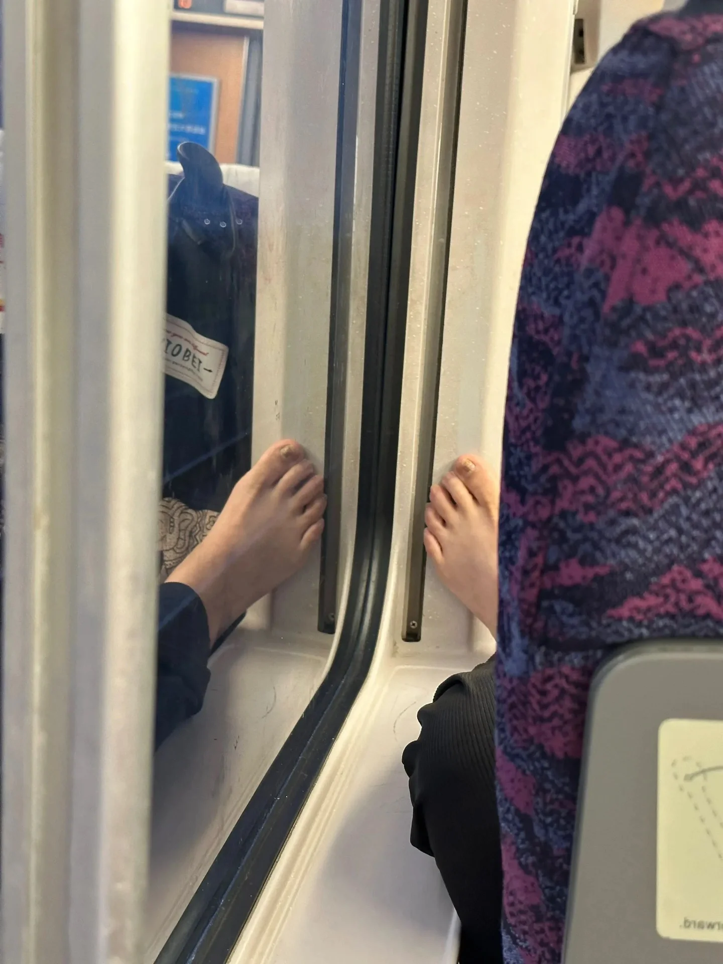 没有边界感的漂亮脚丫子