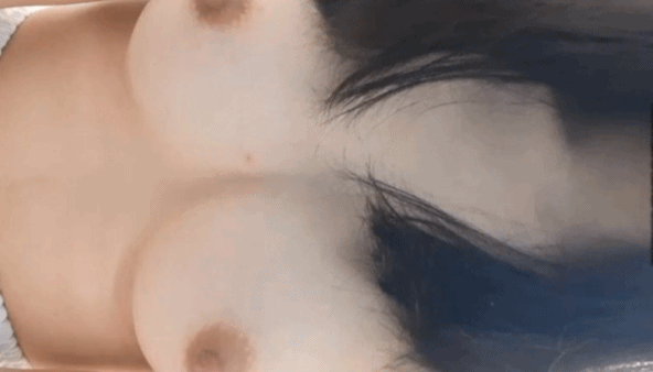 冒充假经纪人忽悠漂亮小美女各种姿势露出漂亮的裸体