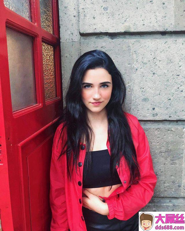 ConsArroyuelo墨西哥美女Youtuber