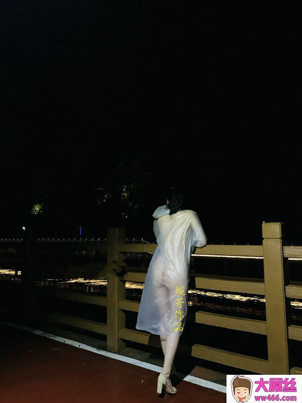 台风前的露出,雨有点大~依然是想在外面雨夜口交~口含棒根,缠吮轻嘬舒爽动情常常出其不意