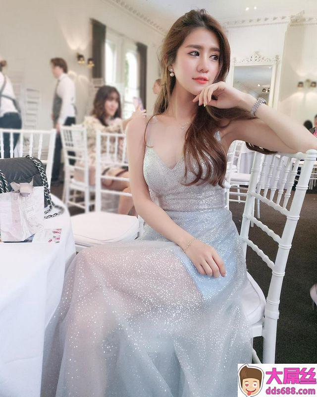 天菜女神CherryQuahst魔鬼身材迷倒众生!