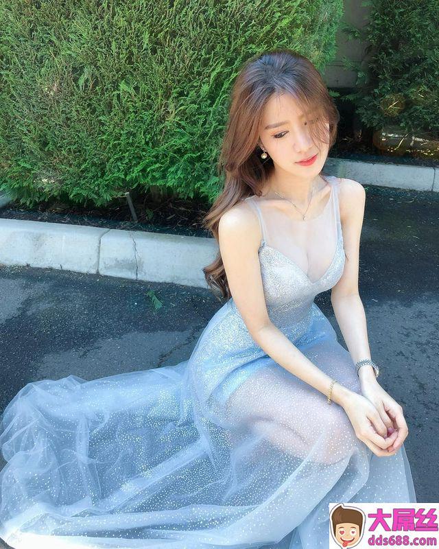 天菜女神CherryQuahst魔鬼身材迷倒众生!