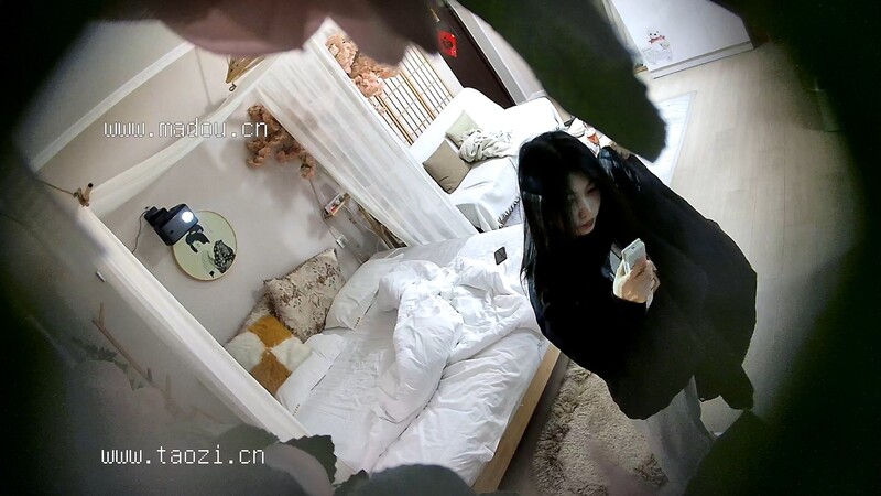 校园系列和蜜桃臀女友开钟点房亲吻做爱恋爱的感觉先打飞机生怕早泄干得女友很满意