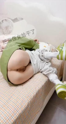 侄女和小叔的乱伦关系瘦弱的小侄女被小叔狠狠操的浑身发抖颤抖，每次一狠操拔出鸡巴，她都浑身发抖