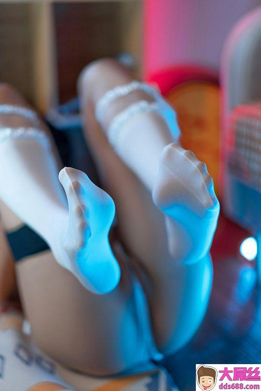 不知道是游戏好玩,还是这个妹子好玩