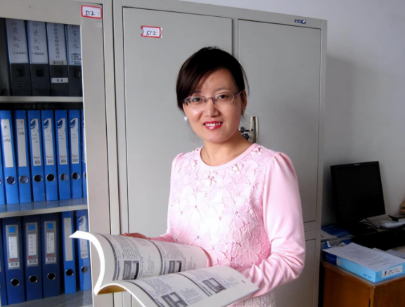 美女副县长：沦为高官玩物 随身携带计生用品