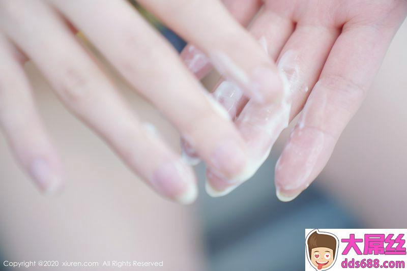 Xiuren秀人网系列No.2115UU酱完整版无水印写真