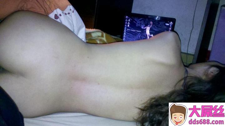 最爱情人的好身材，美腿翘臀每次都让我早泄