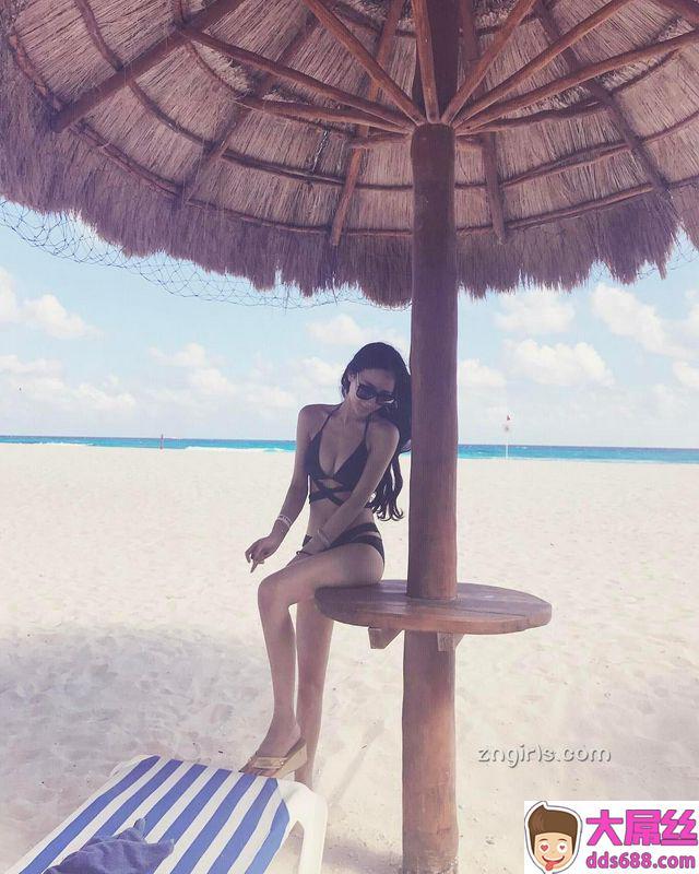 美腿界的天菜!留外高学历正妹看不腻!曲线太喷火!