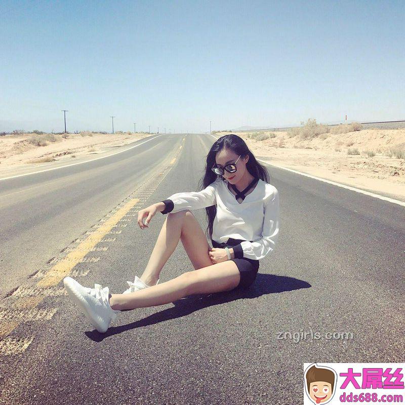 美腿界的天菜!留外高学历正妹看不腻!曲线太喷火!