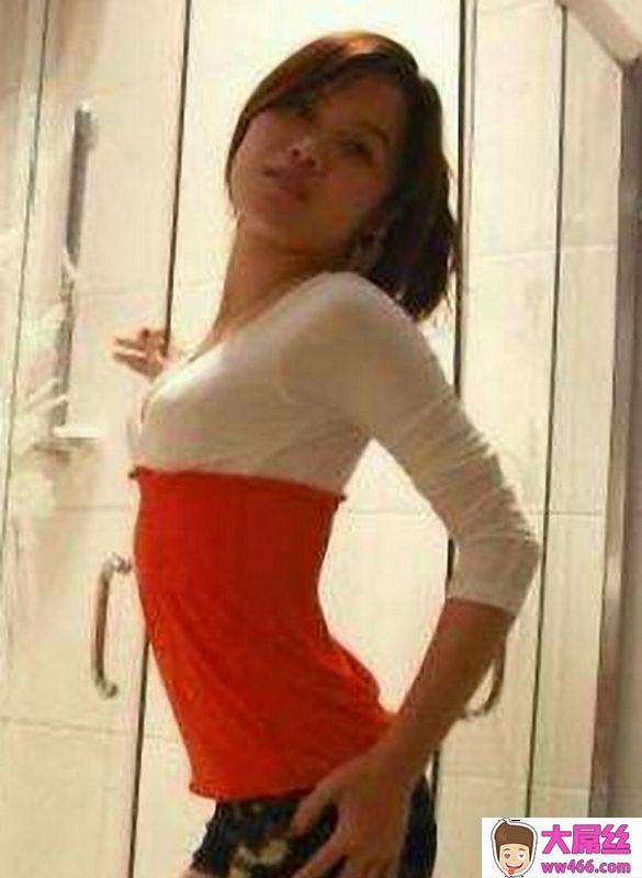 露脸骚货，她没有别的爱好，就是喜欢吃鸡挨操