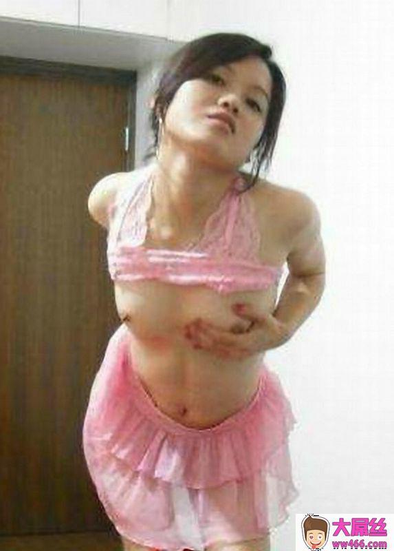 露脸骚货，她没有别的爱好，就是喜欢吃鸡挨操