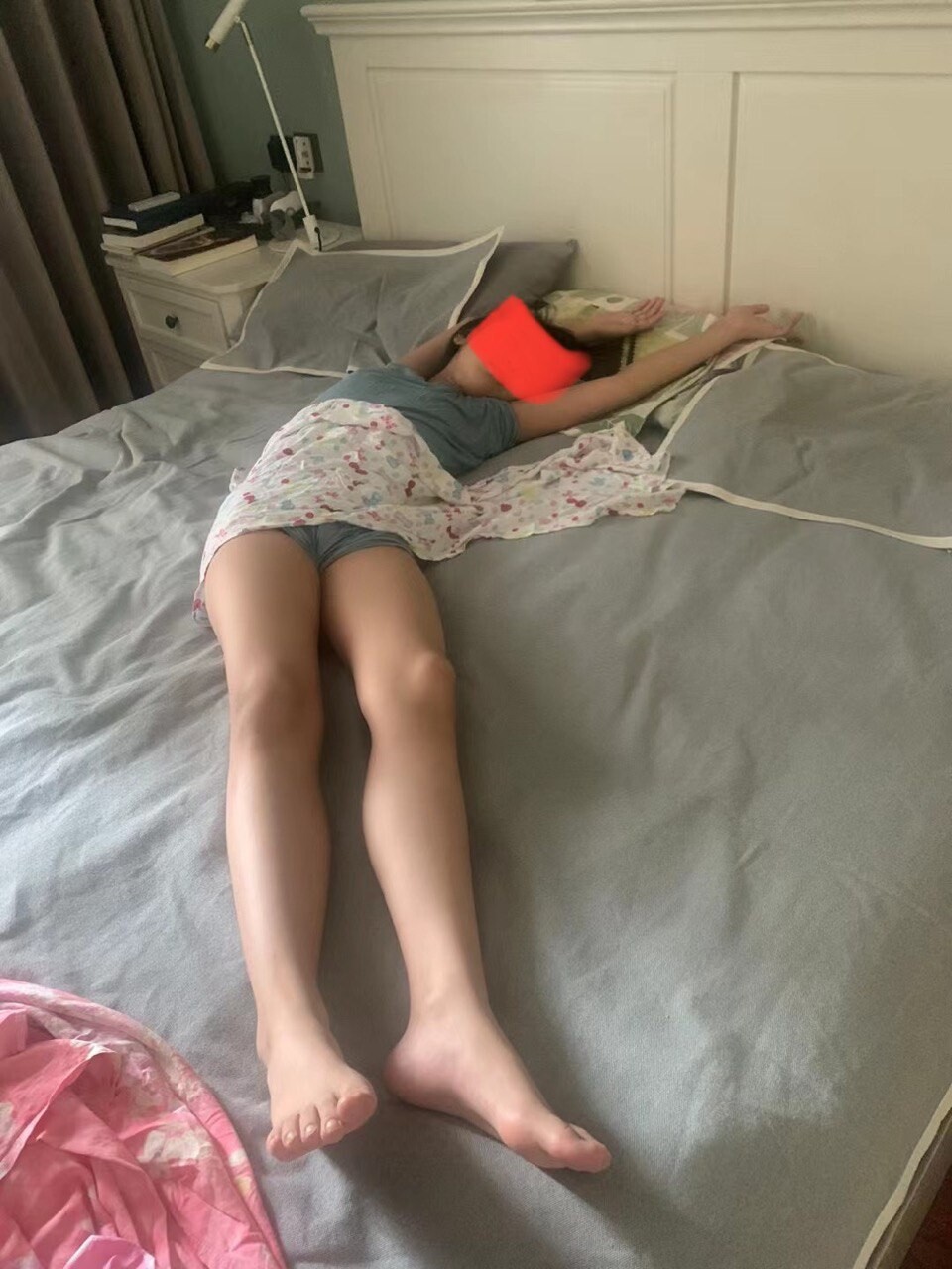 玉体横陈正当时，可远观亦可亵玩