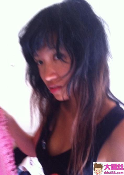 第一次把刚满20的小姨妹给操了,非常害羞