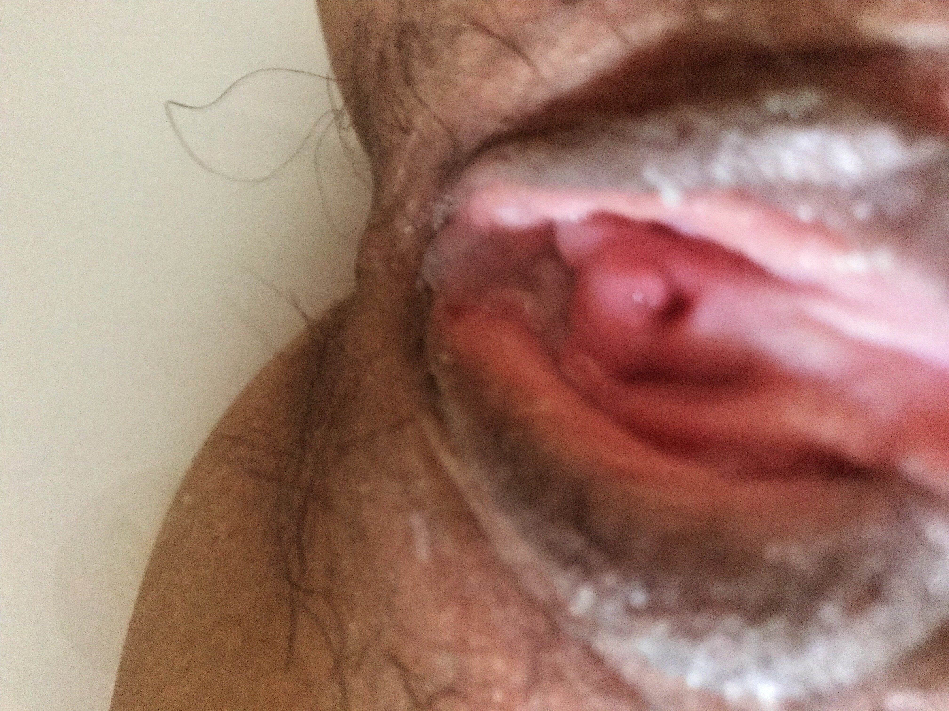 无套进入贫乳黑逼少妇，却被嘲射得太快