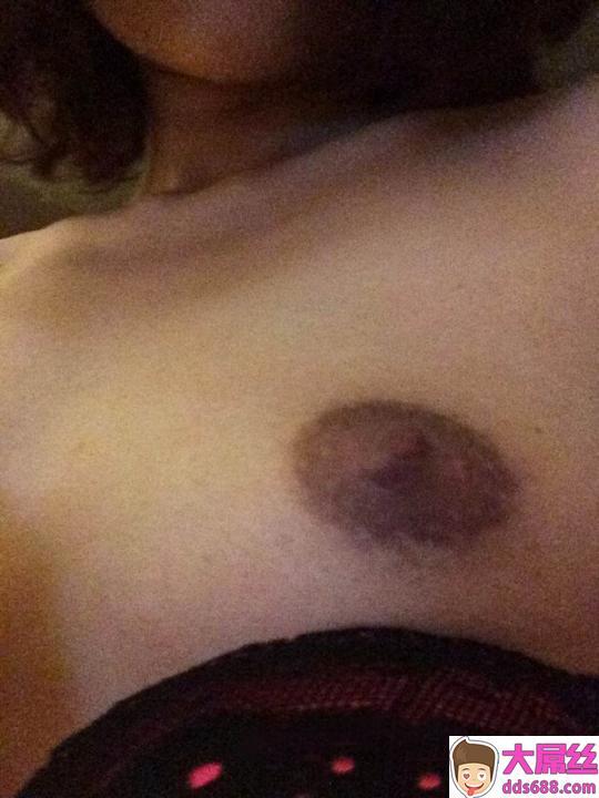 玩了两年的情妇提分手~把自拍照投稿发洩!