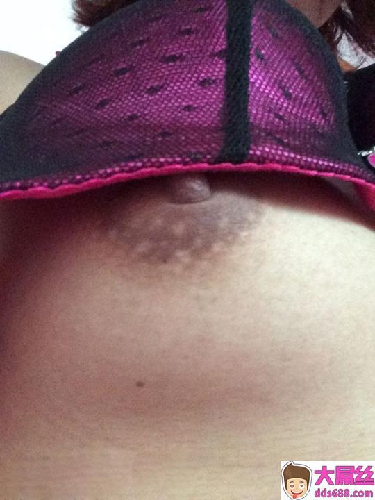 玩了两年的情妇提分手~把自拍照投稿发洩!