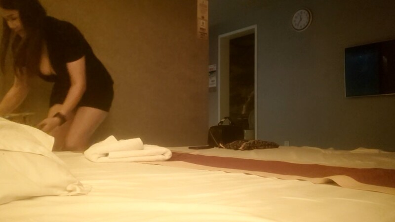 有个漂亮小姐姐提前回来上班,极品大奶子,白皙淫荡激情交合爽爆