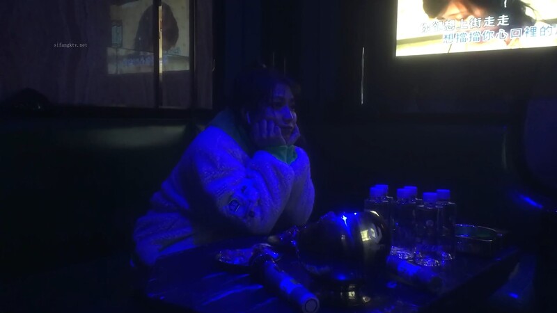 高三妹妹1000块零花钱就喊大神爸爸，宿舍啪啪阴毛黑乎乎水声好大