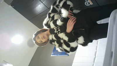 商场女厕全景偷拍多位不敢坐蹲着尿的少妇