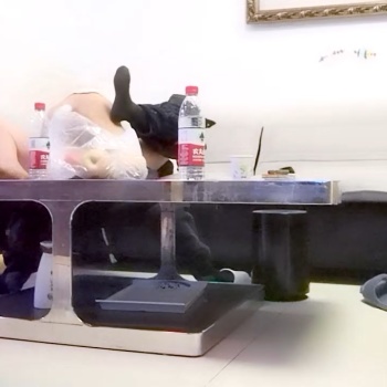 【换妻日记】人到中年玩得好花，县城公务员夫妻来交换，风情万种，被陌生男人干嗷嗷叫爽了！