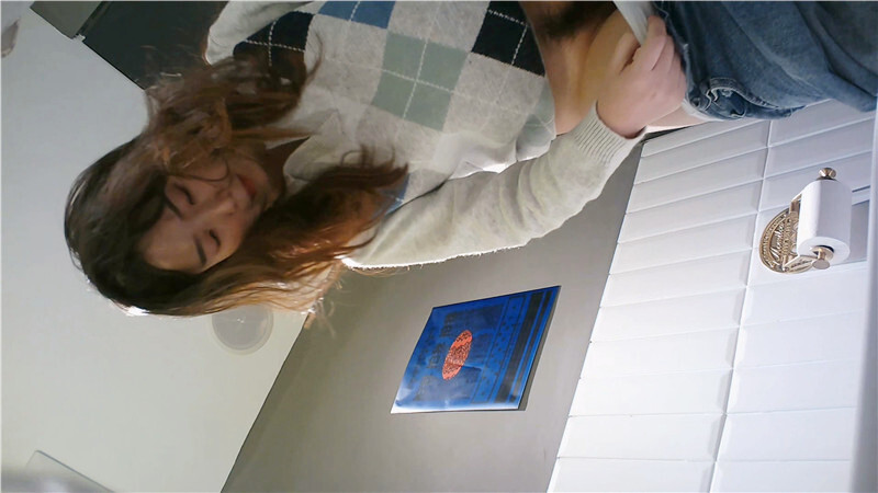 商场女厕全景多位不敢坐蹲着尿的少妇