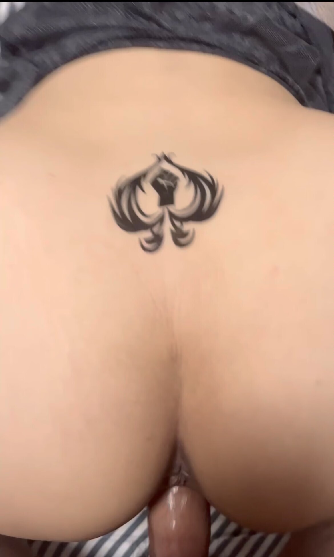 酷爱BBC的巨尻人妻