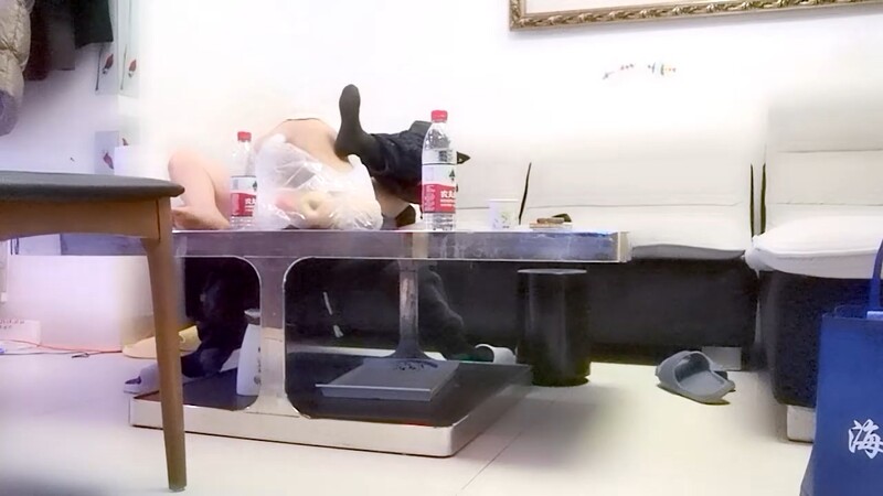 【换妻日记】人到中年玩得好花，县城公务员夫妻来交换，风情万种，被陌生男人干嗷嗷叫爽了！