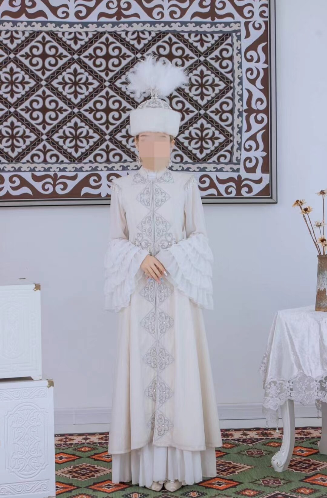 淫妻绿帽协助案例，成功拿下哈萨克族女神的极致美腿，杭州区051