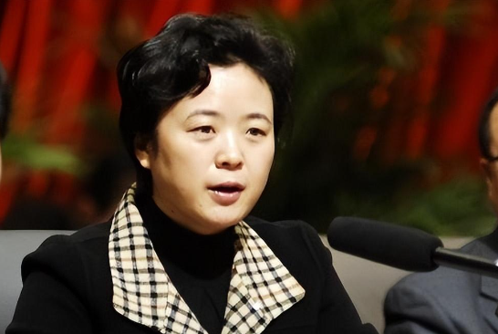 女教师和省长暧昧20年，“睡”成市委书记！被捕后两人联手翻供