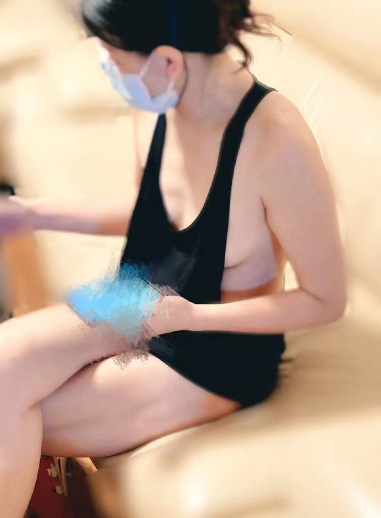 大街上露出 玩的就是刺激啊