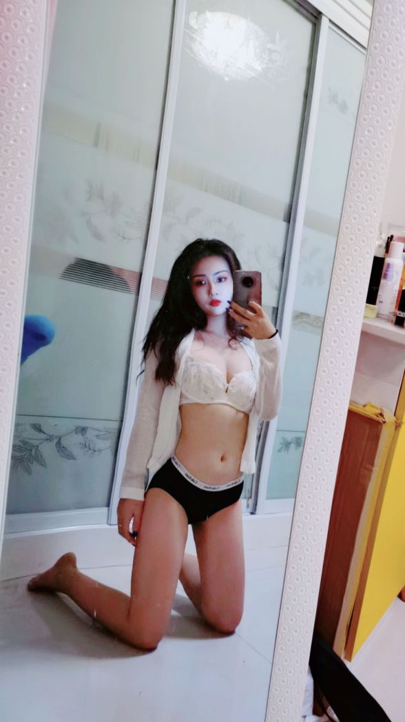 只能说太好了太漂亮 竟然随意让人拍照露脸啊