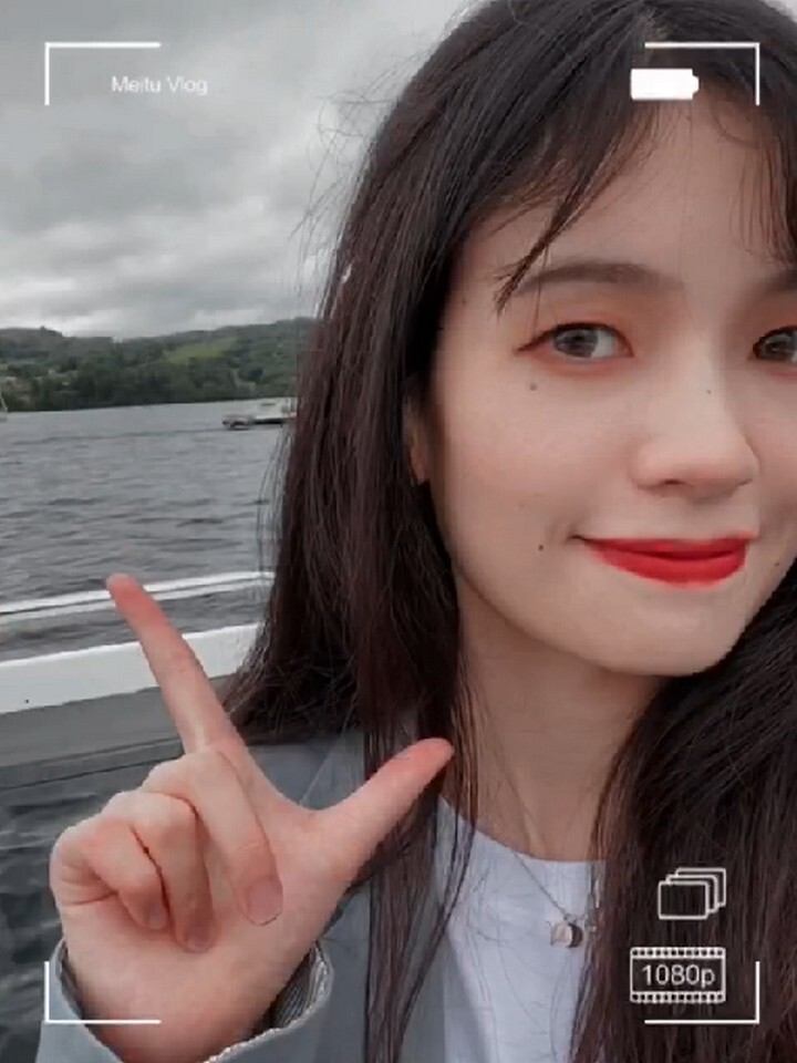 看似清纯实则骚得一逼