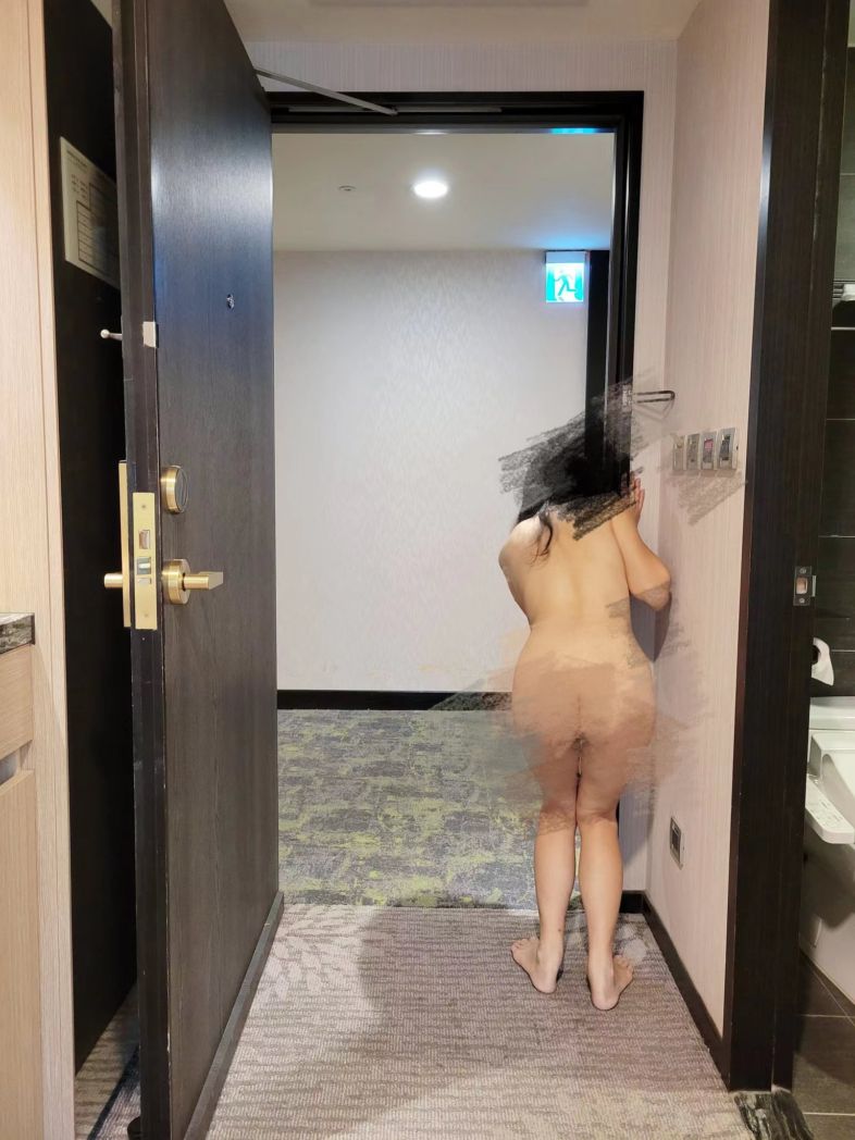 大街上露出 玩的就是刺激啊