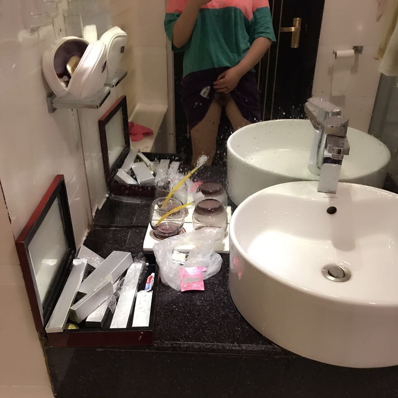 一个漂亮少妇请鉴赏