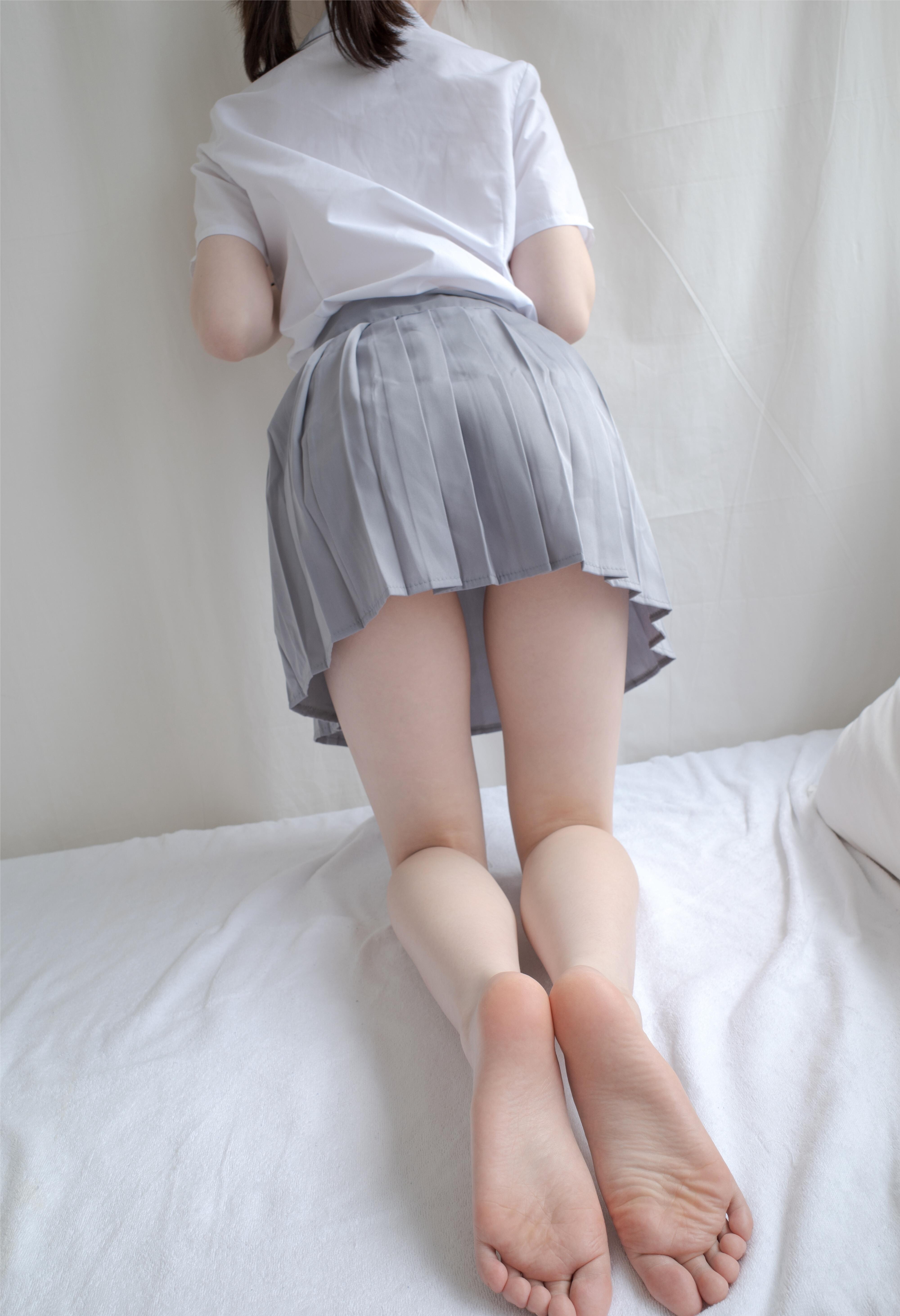 JK制服香蕉少女