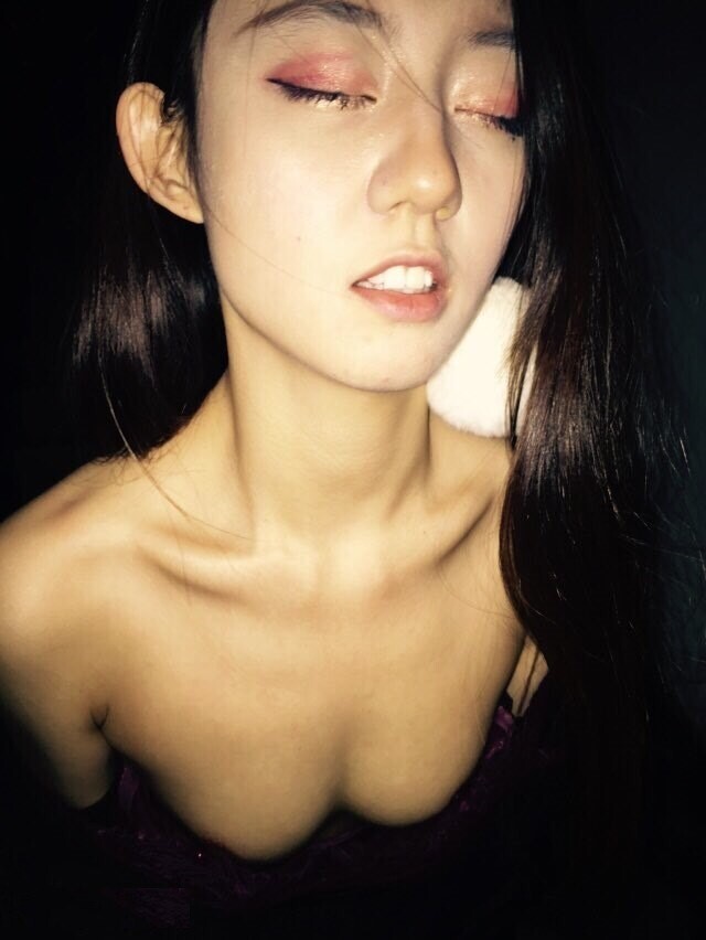 精致青春的肉体完美无缺