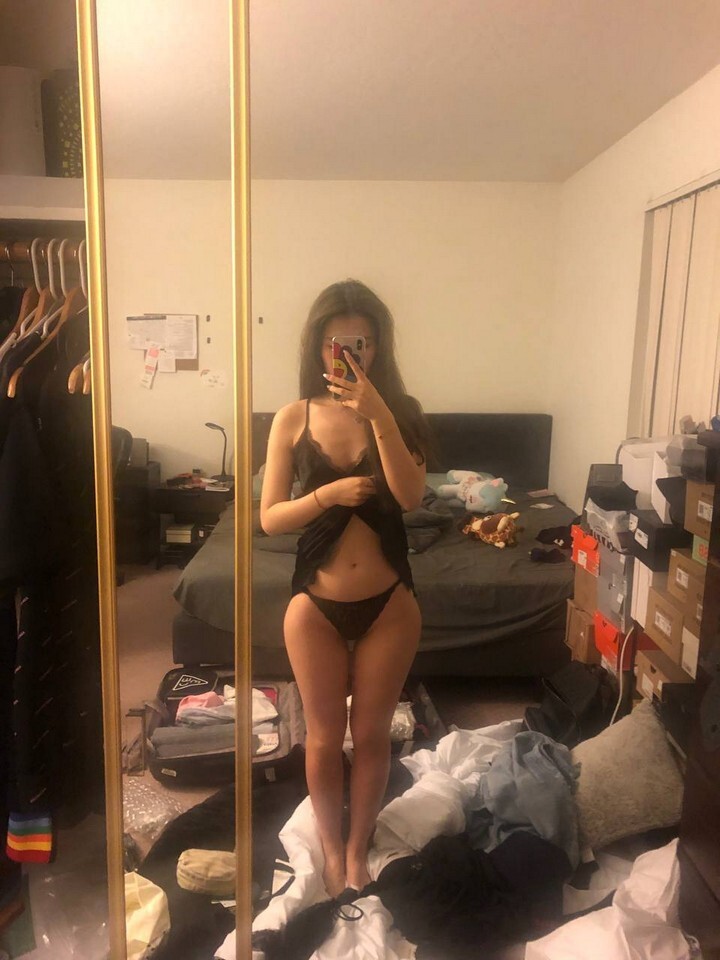 喜欢被蒙住眼睛玩弄的小骚逼