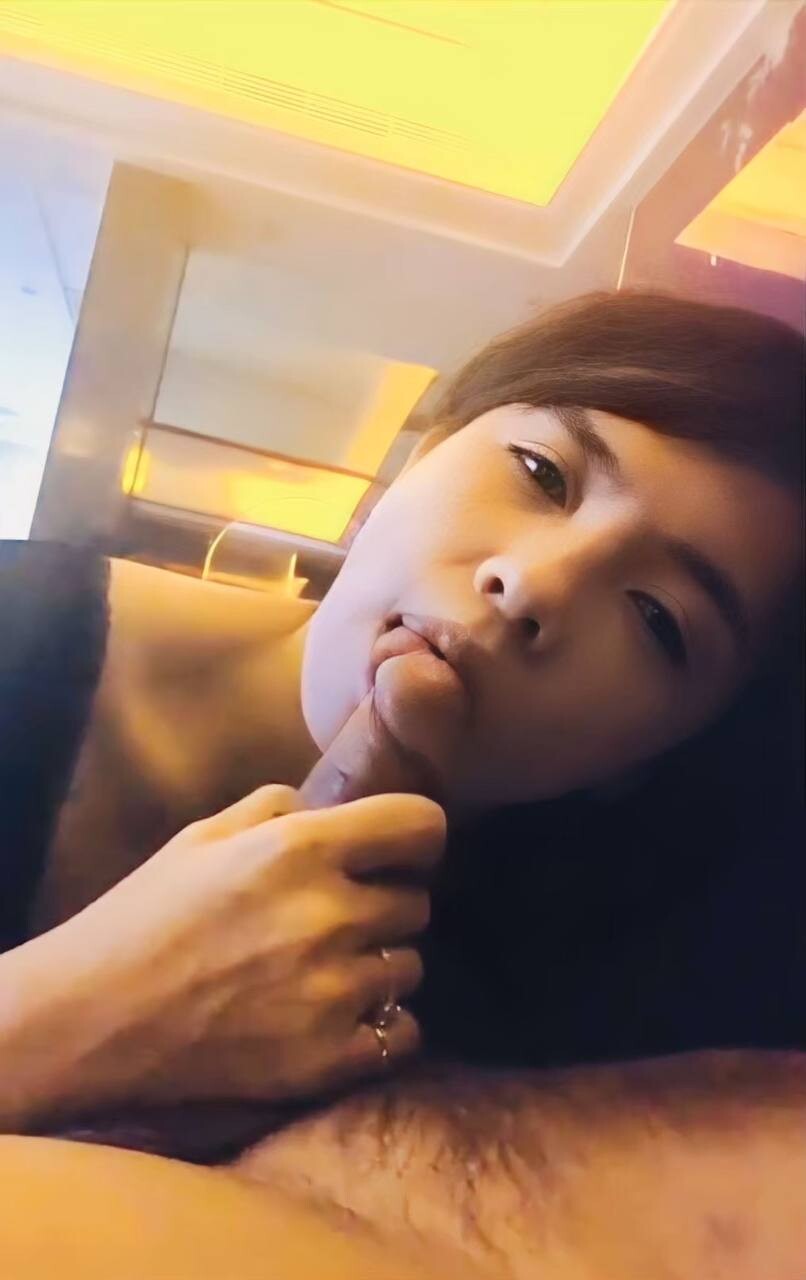 吃鸡的样子可真爽