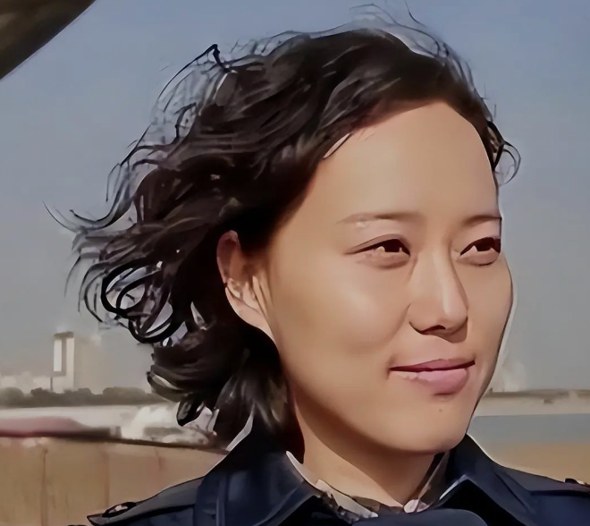 上海80后女贪官，独创开房式受贿，随身带安全套，被3个富商共享，你愿意操女贪官吗？