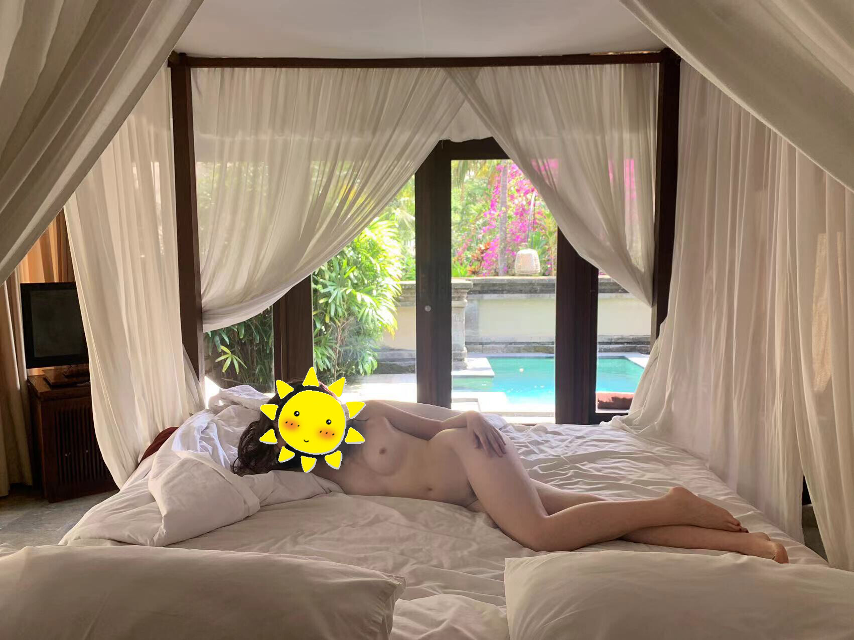 分享爱妻的点点滴滴，各位帮忙调教一下