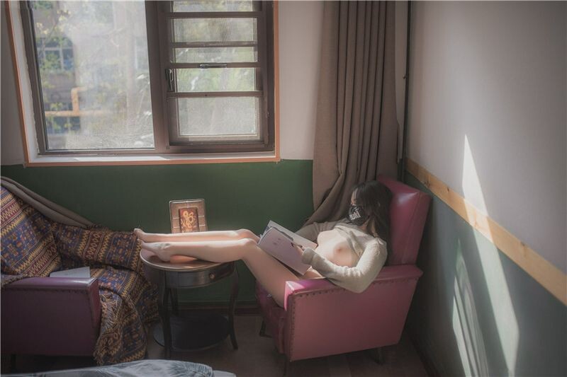 娃娃一样的女友