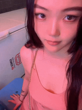 济南反差婊【刘孟淑自拍图影流出】拿起手机记录生活蜜桃臀小美女性爱淫荡一面解密