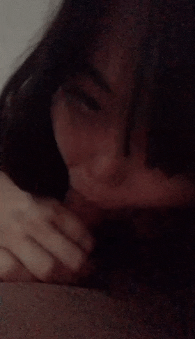 济南反差婊【刘孟淑自拍图影流出】拿起手机记录生活蜜桃臀小美女性爱淫荡一面解密