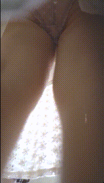 商城跟随偷窥漂亮小姐姐 男朋友在也照抄不误 大肥屁屁紧紧卡着骚内丁很诱惑