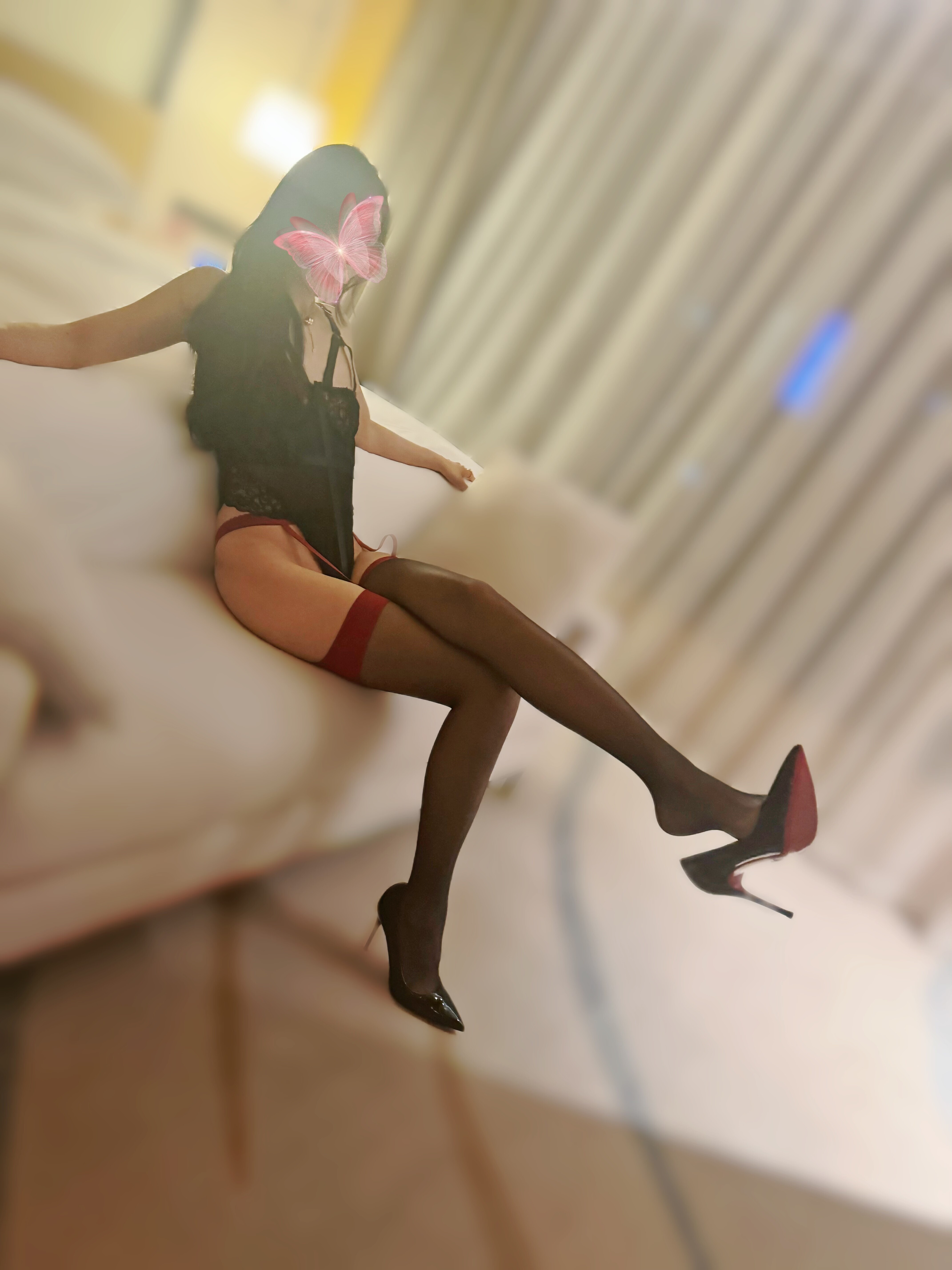 美艳骚妻的3p体验