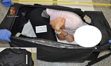 暗网嫩模绑架事件，30万贱卖给富豪当作玩物，被救之后却遭网友唾骂！